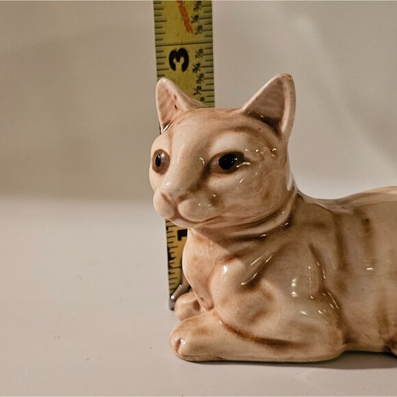 Vintage Porcelain Cat Figurine Made in Japan. Excellent Preowned Condition - Picture 10 of 12